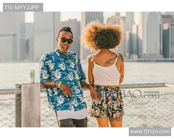 墙上贴足球明星标志打造个性空间让家居充满运动气息与热情活力